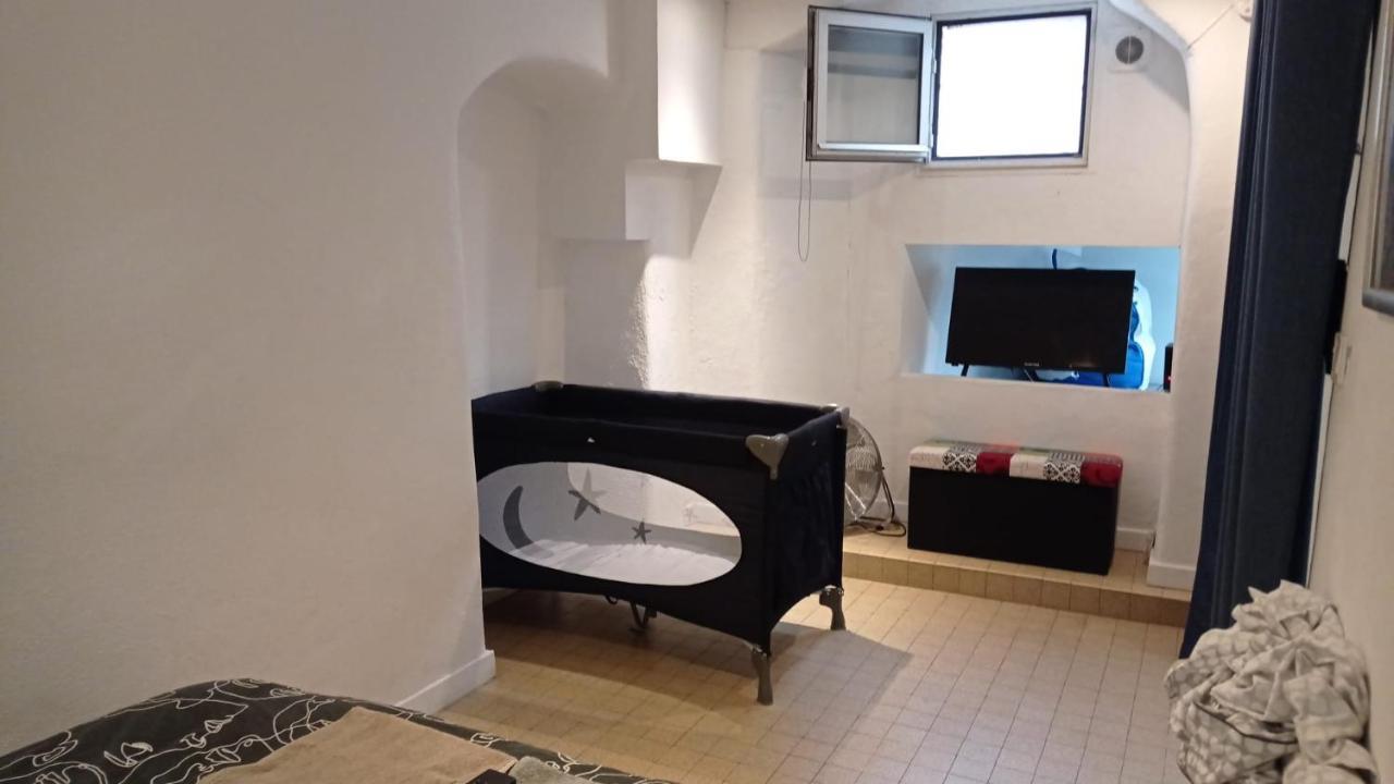 Charming And Modern Cave In The Heart Of The Port Apartment Nice Bagian luar foto